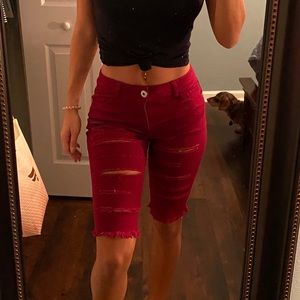 Mid Rise Distressed Capri